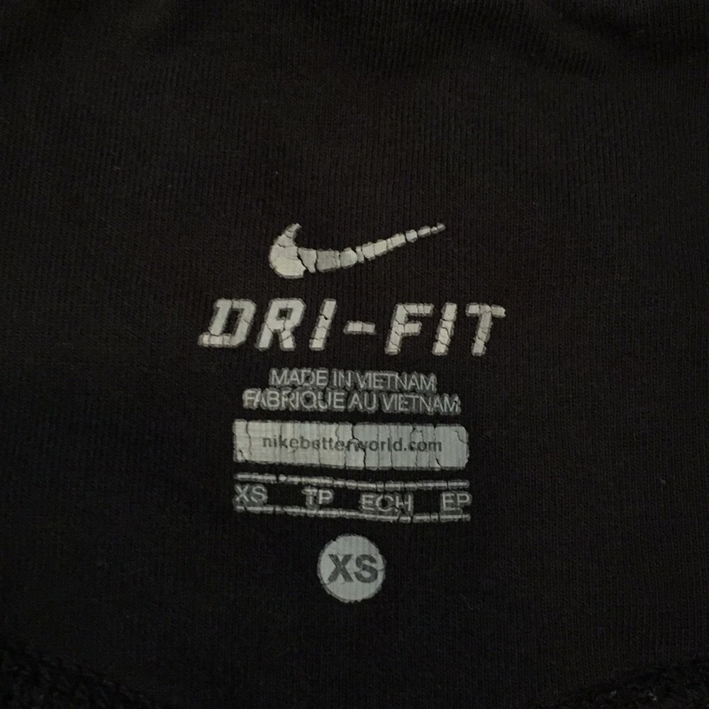 Nike - Picture 3 of 4